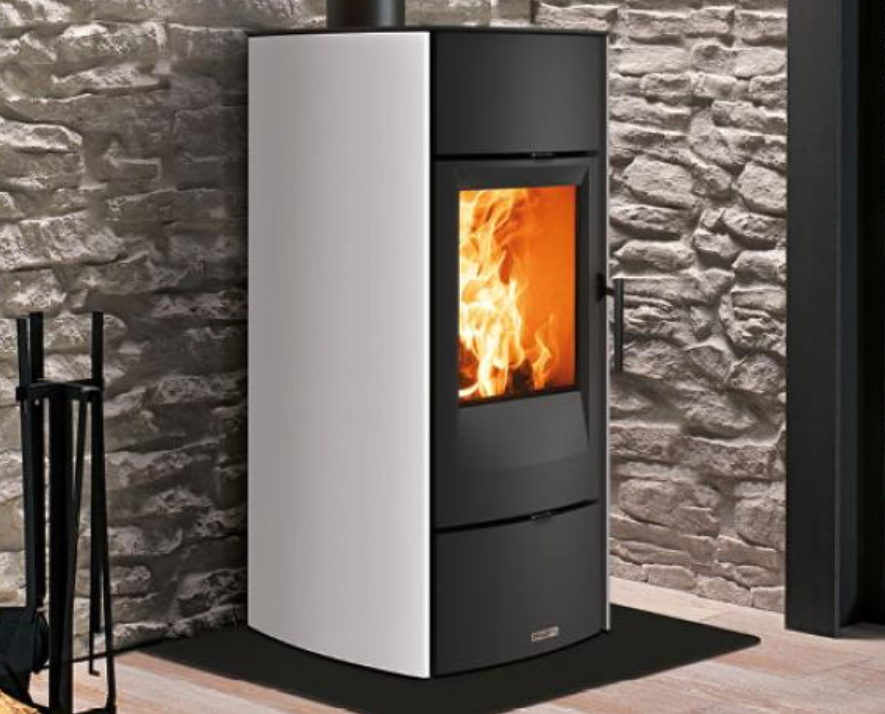 Stufa a legna modello E530 STEEL - 5 Stelle, con rivestimento in acciaio, Piazzetta