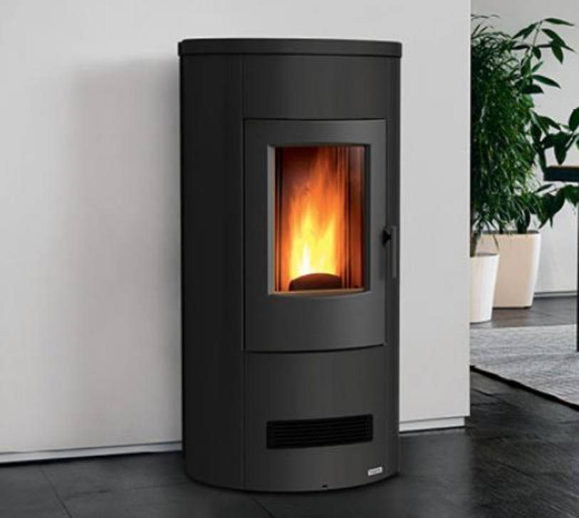 Stufa a pellet modello P130 T 5 stelle, con rivestimento in Acciaio, Trend Line Piazzetta