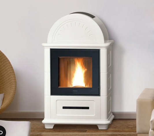 Stubotto a Pellet modello Stubotto C - 5 Stelle, con rivestimento in Maiolica, Piazzetta