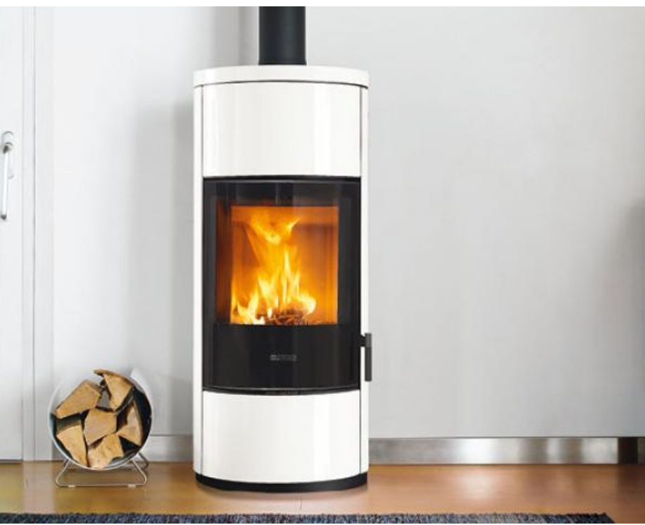 Stufa a legna modello E924 Hermetic - 5 Stelle - con rivestimento in Maiolica, Piazzetta