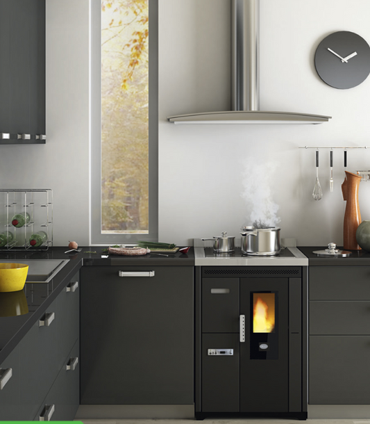 Cucina a Pellet modello Nina ventilata versione incasso, Eva Calor