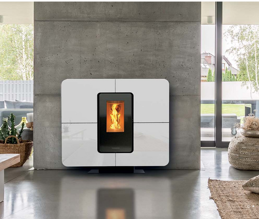 SlimQuadro 11 Evo6 Cristallo stufa a pellet ventilata e canalizzabile Thermorossi