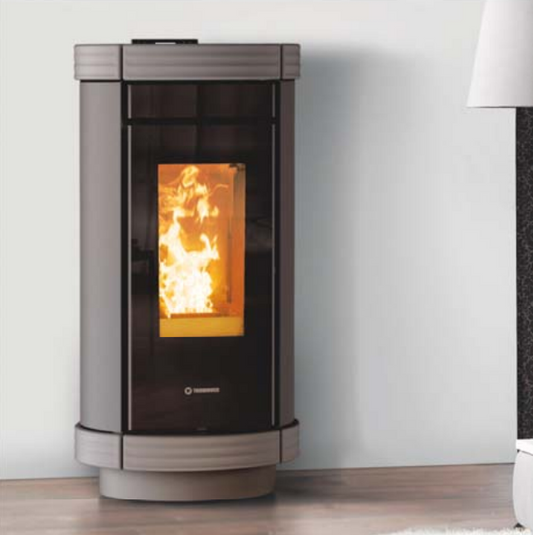 Dorica Metalcolor Plus stufa a pellet canalizzabie Thermorossi