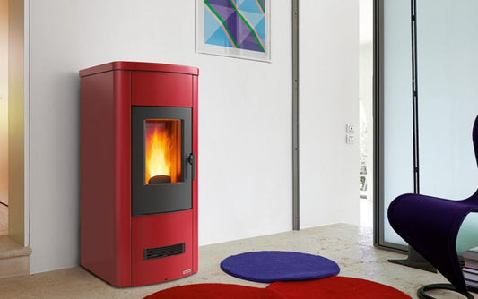 Stufa a pellet modello P120 con rivestimento in Acciaio,Trend Line Piazzetta