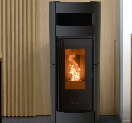 Chic Supreme Natural Air Stufa a pellet a convenzione naturale e ventilata, Thermorossi