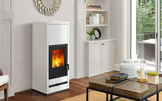 Stufa a legna modello E928-M Hermetic BCS con rivestimento in Maiolica, Piazzetta